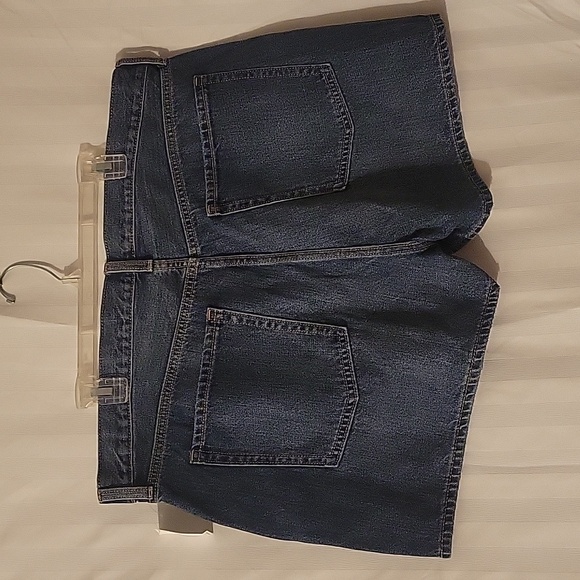 Women High-Rise Button-Fly Slouchy Straight Jean Shorts, Size: 18, NWT - Picture 5 of 8